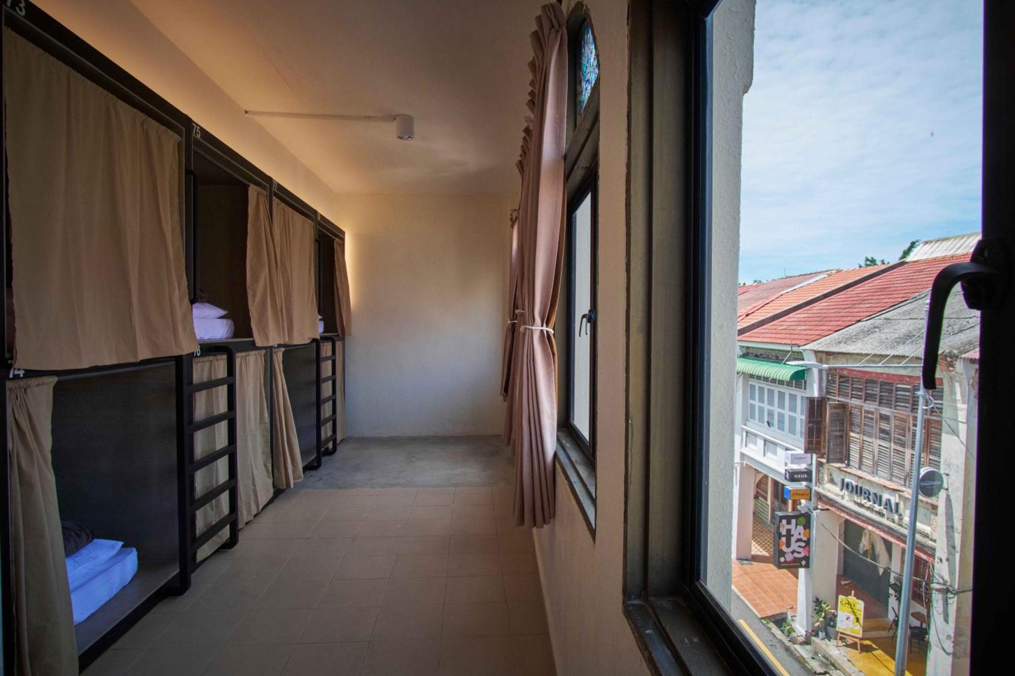 Some Place Else George Town Exterior foto